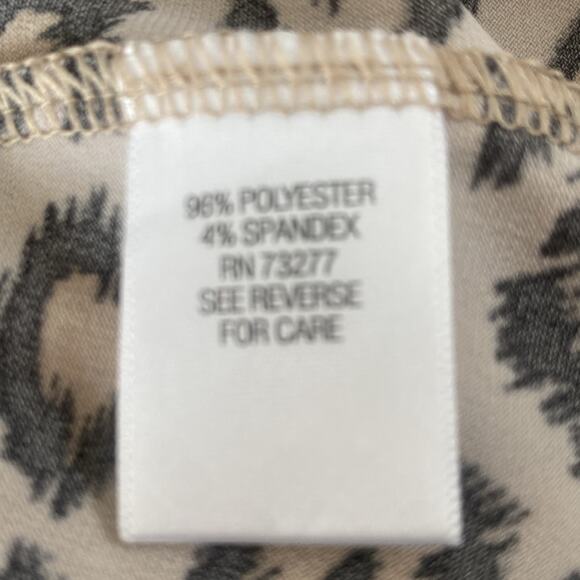 Dana Buchman leopard Shell Neck
Grommets Top - Picture 11 of 11